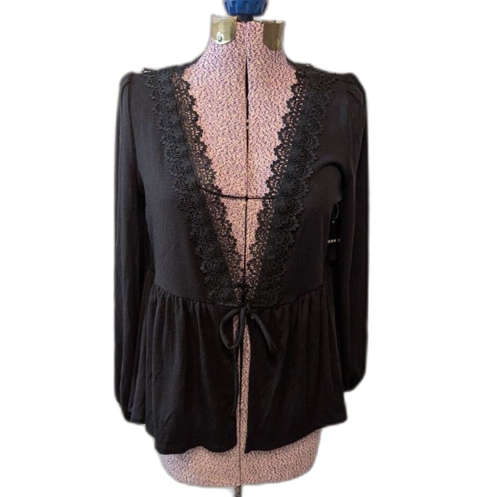 TORRID Ribbed Tie Front Lace Trim, size M/L 10